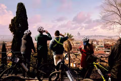 One-Day WOW Experience with Appian Bike Tour, Lunch, Golf Cart Tour and Skip-the-Line Colosseum Tour